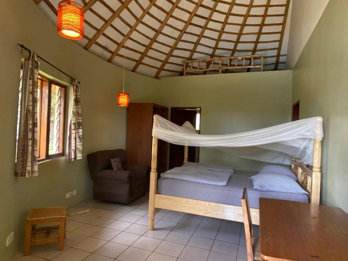 Banda Lodge Masaka Ngoại thất bức ảnh