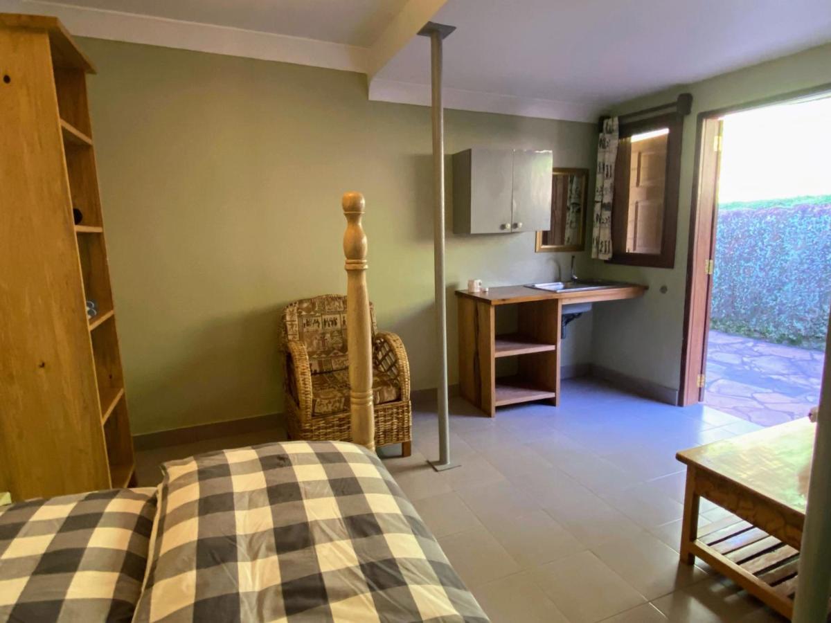 Banda Lodge Masaka Ngoại thất bức ảnh