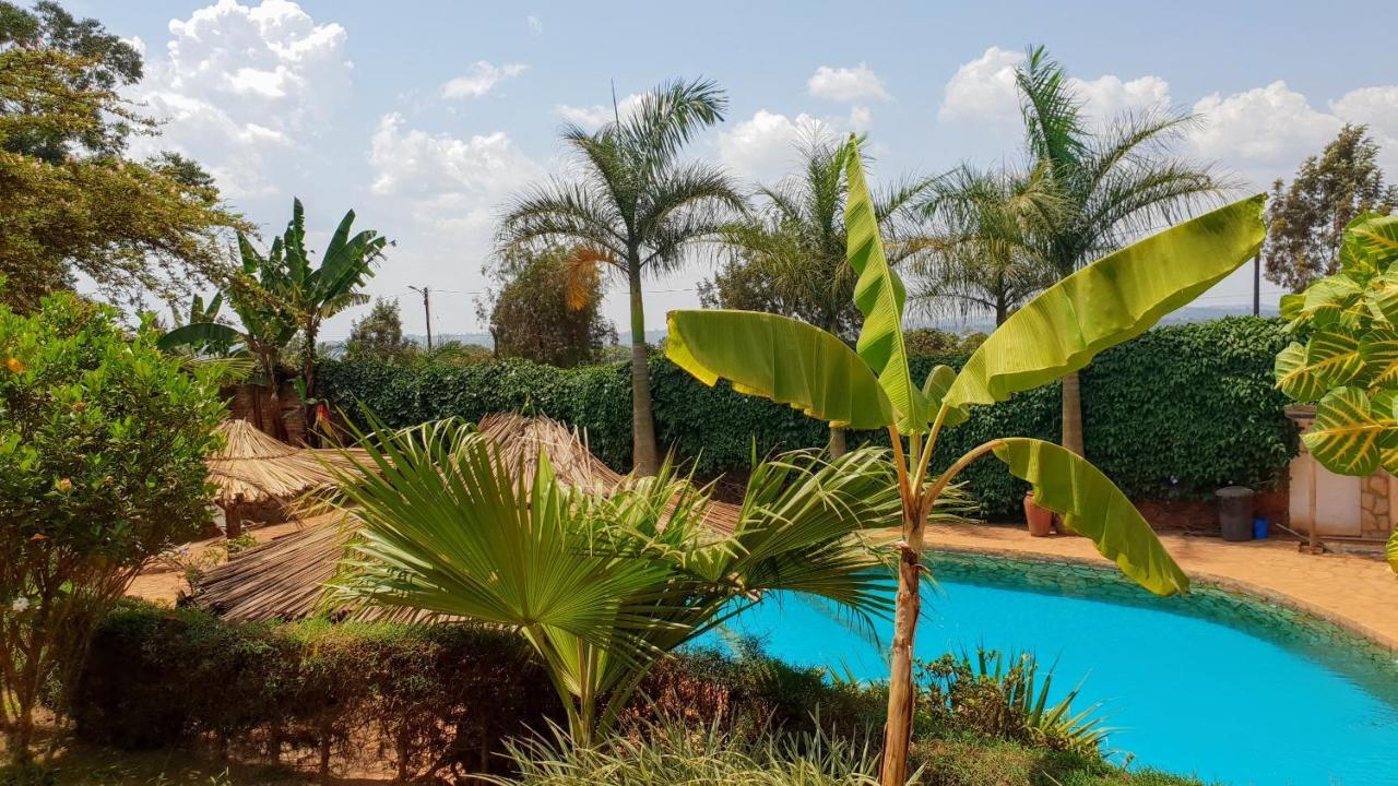 Banda Lodge Masaka Ngoại thất bức ảnh