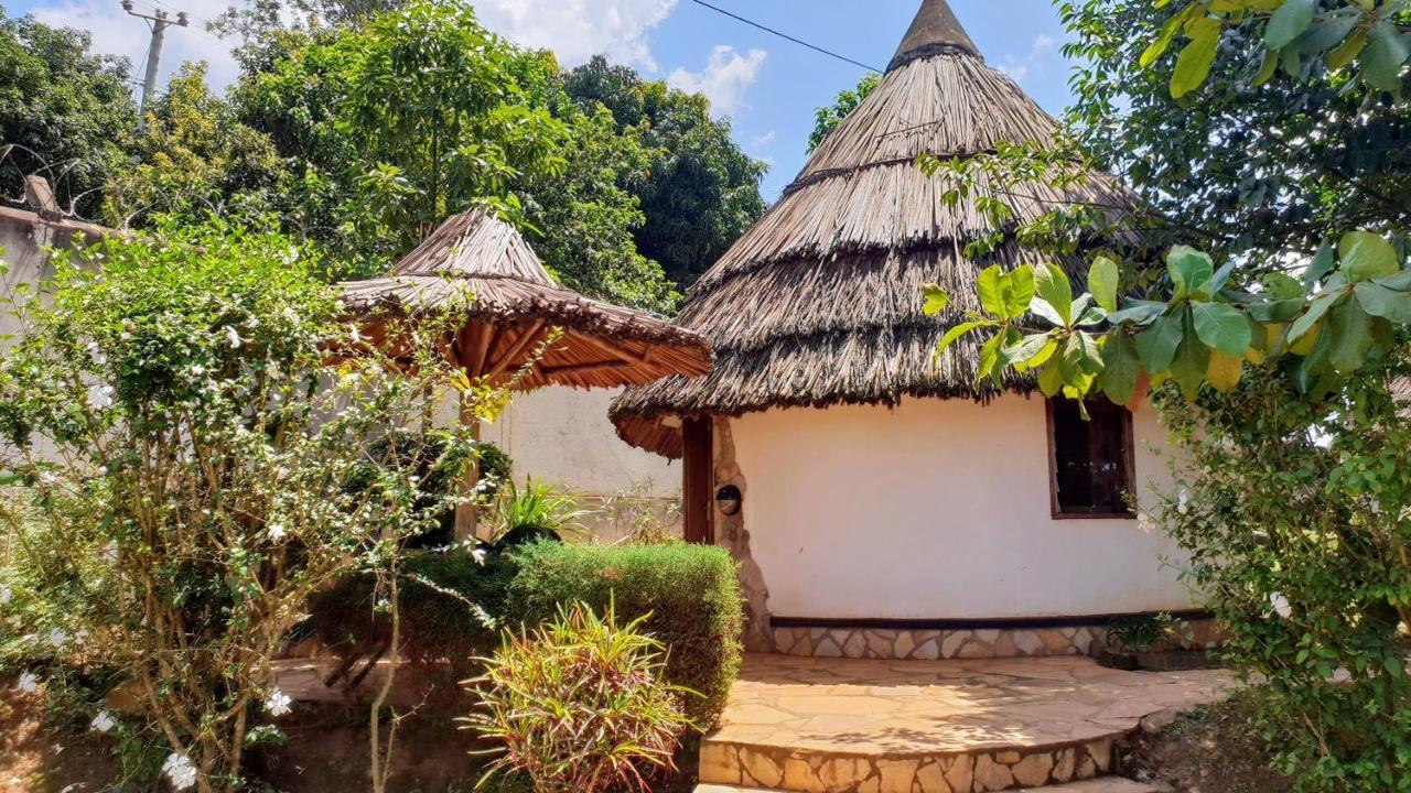 Banda Lodge Masaka Ngoại thất bức ảnh