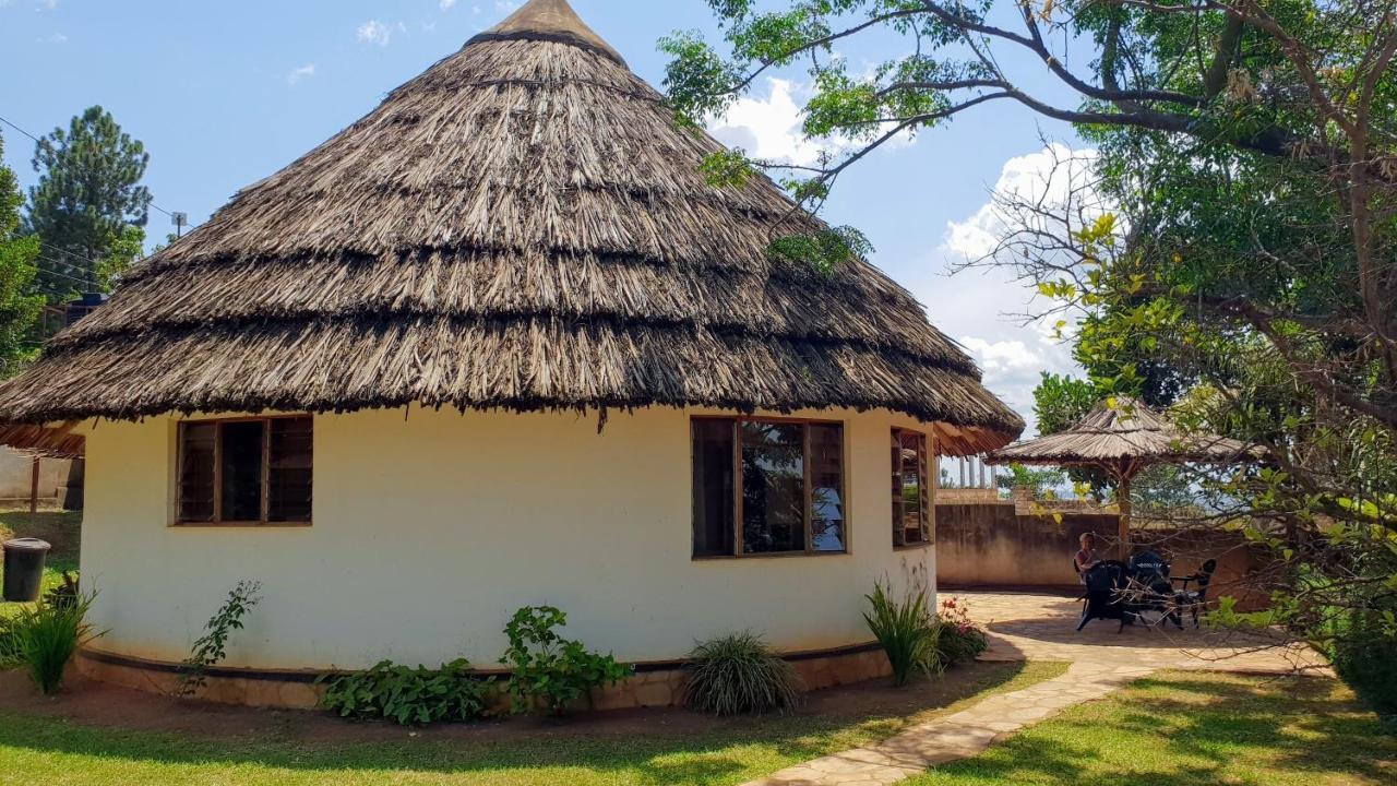 Banda Lodge Masaka Ngoại thất bức ảnh