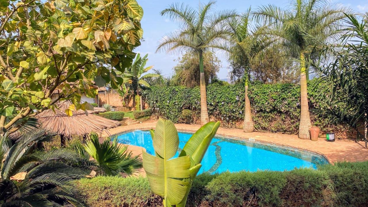 Banda Lodge Masaka Ngoại thất bức ảnh
